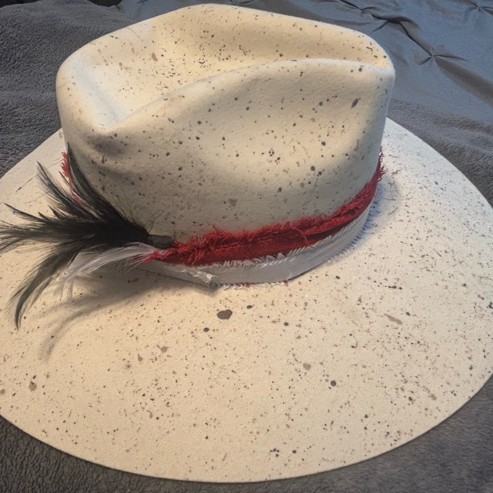 Felt Speckled Cream Women's Western Cowboy Hat with Ribbon & Feather